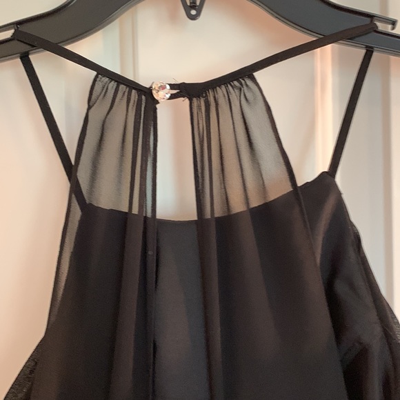 AZAZIE Ginger Pleat Front Empire Waist Chiffon Halter Gown - Picture 4 of 9